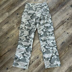 COPY - Abercrombie & Fitch Camo Pants CURVE LOVE